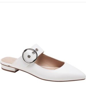 EUC Banana Republic Leather Buckle Strap Mule